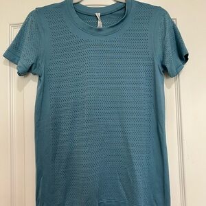 lululemon athletica Teal Perforated Short Sleeve Tee